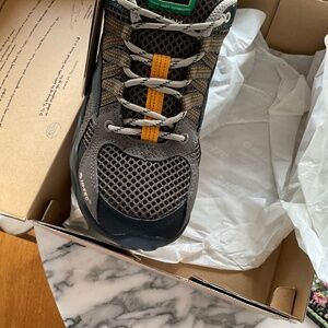 Hi Tec hiking shoes, never used